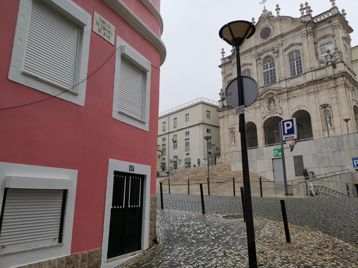 Dobairro Suites At Merces Lisbona Esterno foto