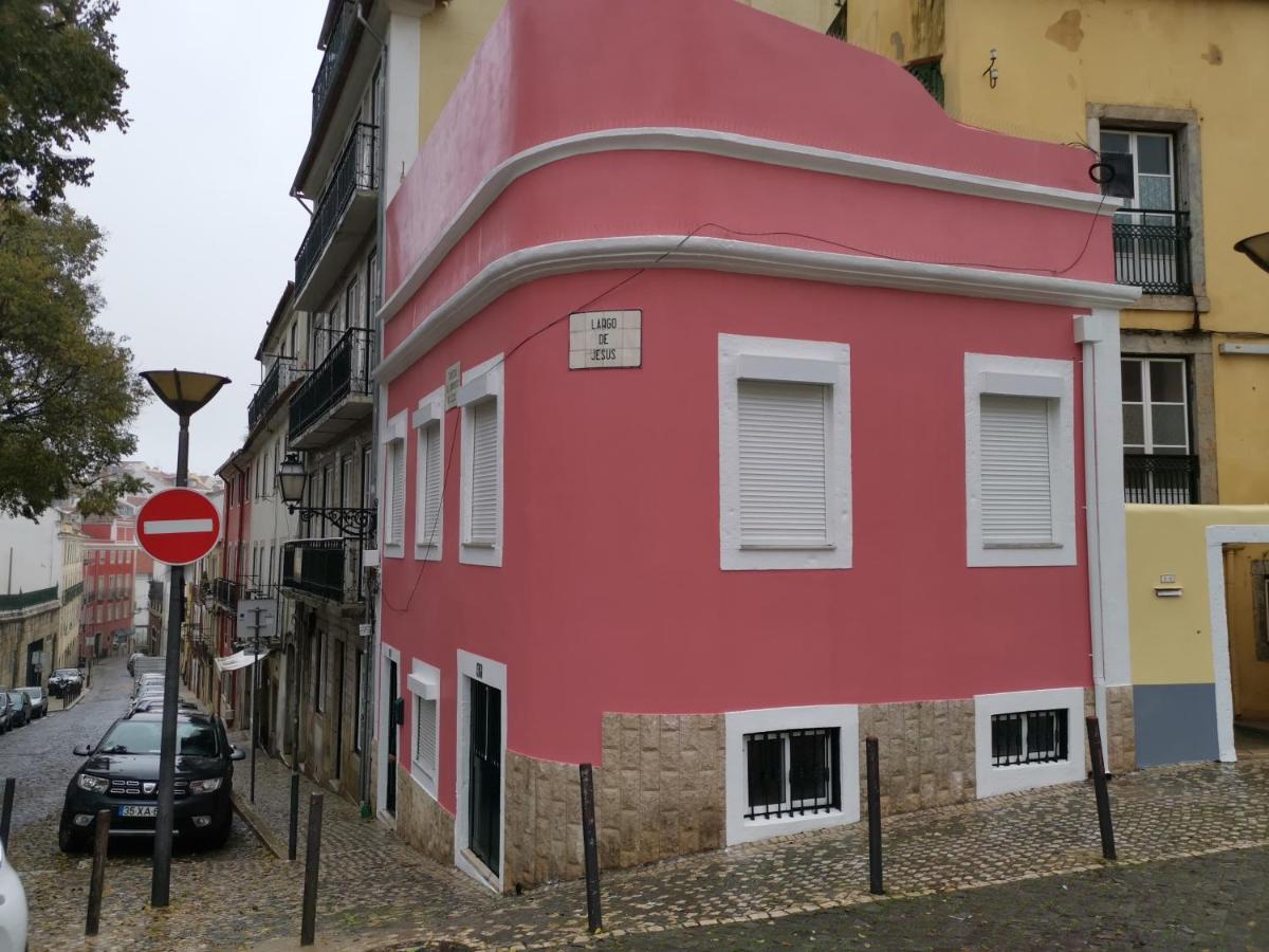 Dobairro Suites At Merces Lisbona Esterno foto
